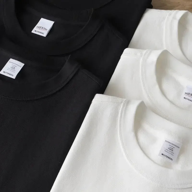 Rock Rebel Men's Creature From The Black Lagoon" Graphic Tee Regular Fit Round Neck Short Sleeve T-Shirt with Vibrant Underwater